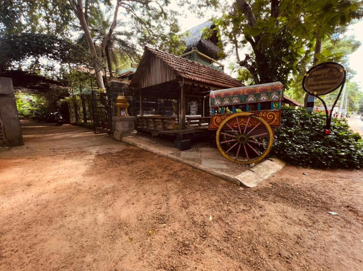 Green'S Guest House Auroville Esterno foto