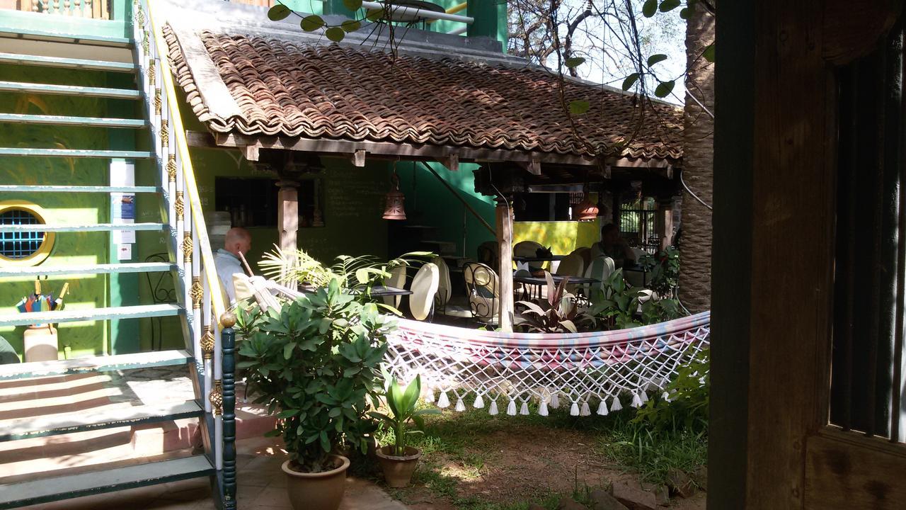 Green'S Guest House Auroville Esterno foto